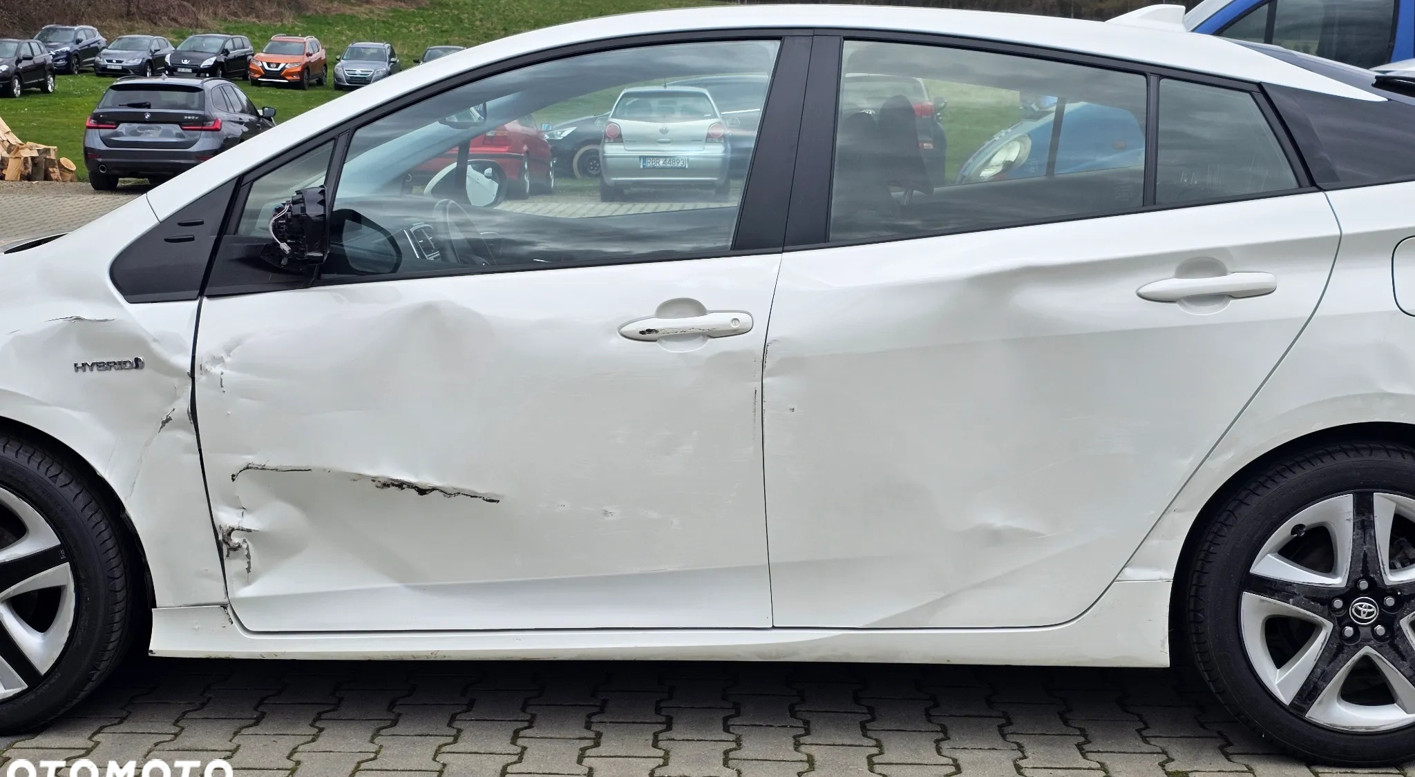 Toyota Prius cena 49900 przebieg: 137610, rok produkcji 2016 z Ostrów Wielkopolski małe 172